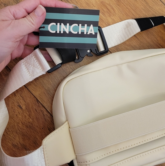 Cinch Women's Cream and Black Crossbody Bag - Picture 5 of 12
